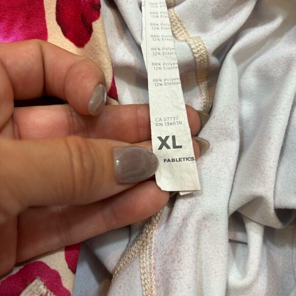Fabletics Define PowerHold® High-Waisted 7/8 Legging Rose Petal Print Size XL - Picture 8 of 12